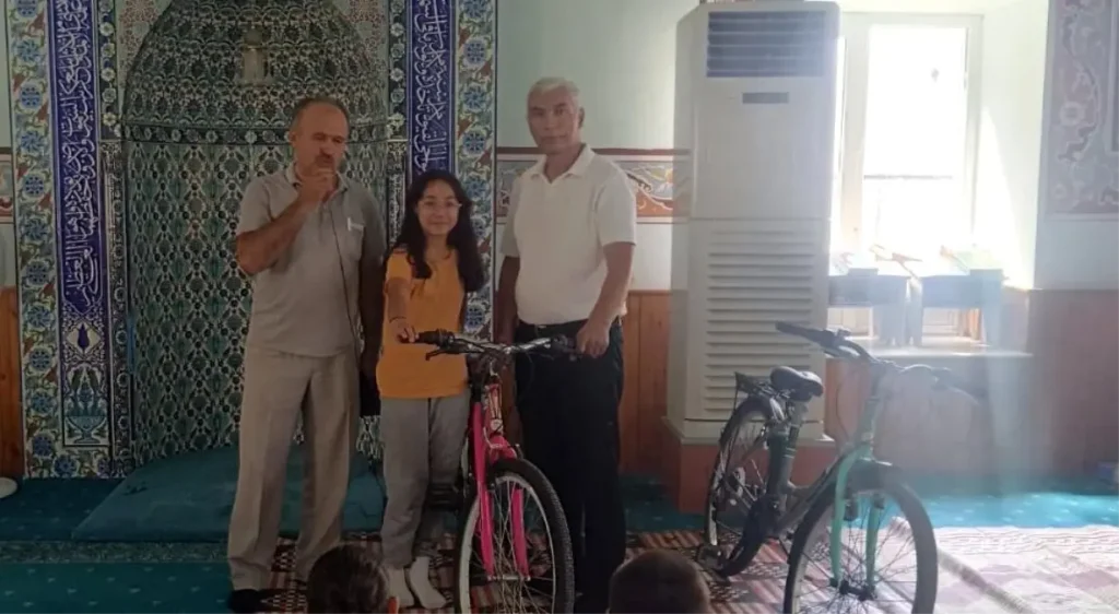 Çine’de Kur’an-ı Kerim Öğrencilerine Bisiklet Sürprizi