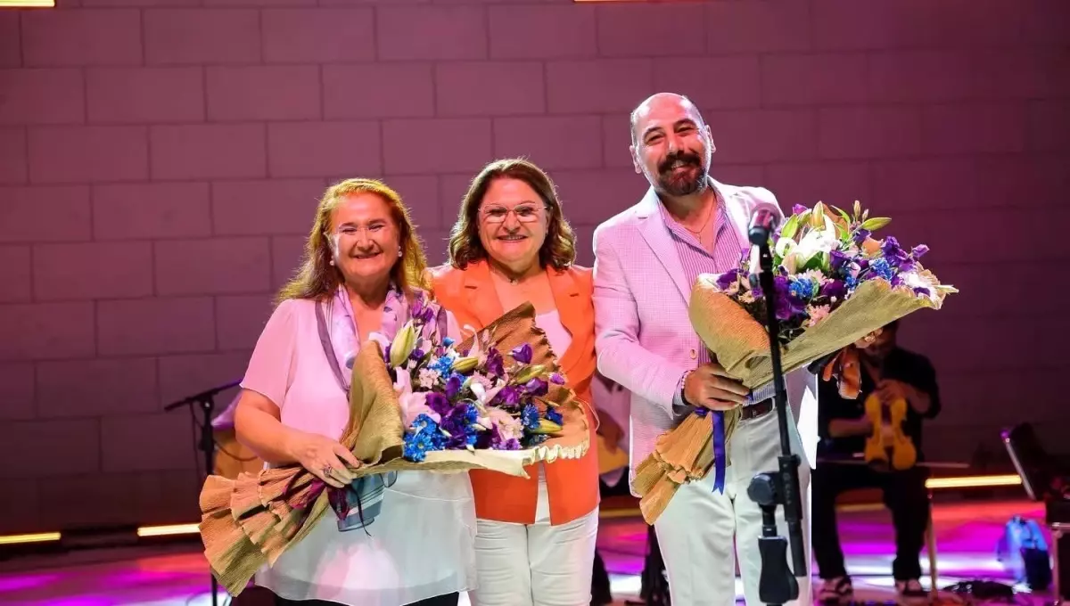 Didim’de Unutulmaz Konser: Sabahat Akkiraz ve Hüseyin Uğurlu