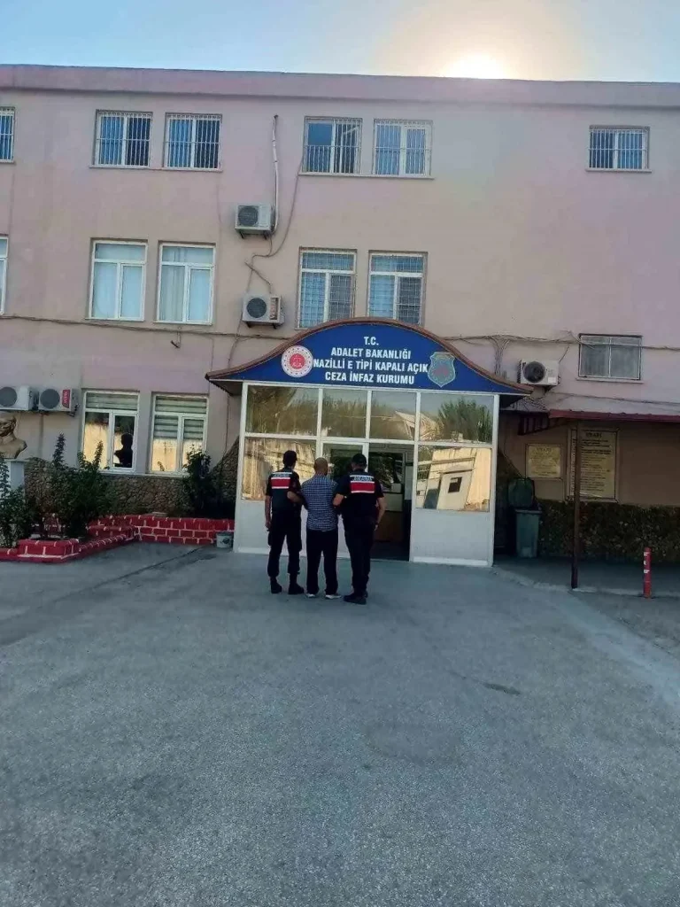 Çok Suçlu Kişi Buharkent’te Jandarmaya Yakalandı