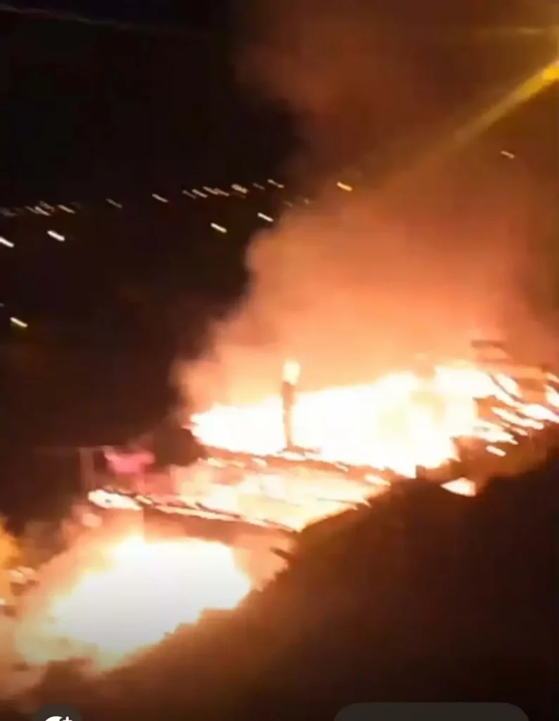 Yangın Kontrolsüz Hale Geldi: İki Bina Etkilendi