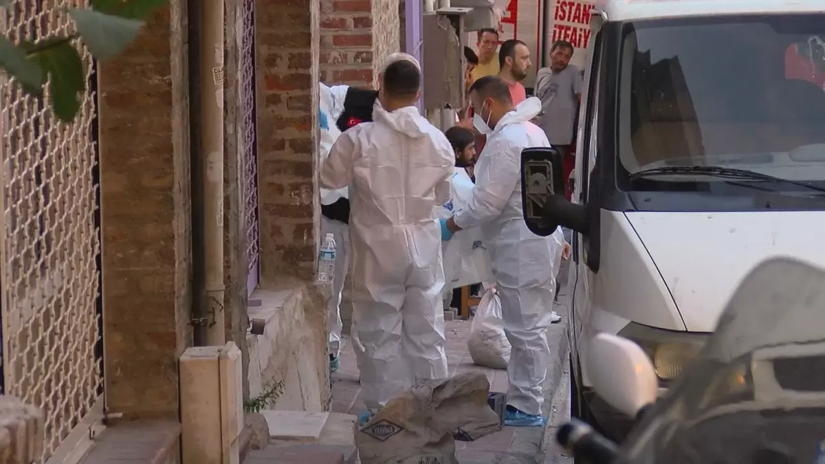 **Fatih’te Kuyu İçinden 8 Günlük Kayıp Cesedi Çıktı**