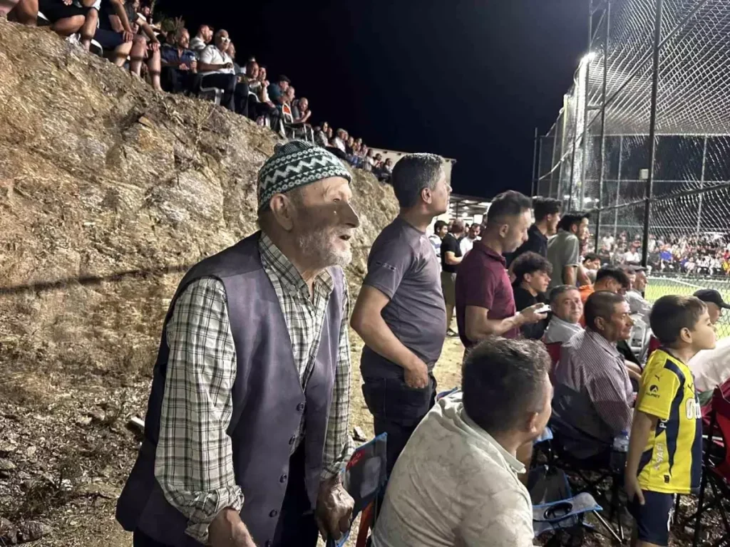 Aydın’da Geleneksel Halı Saha Turnuvası