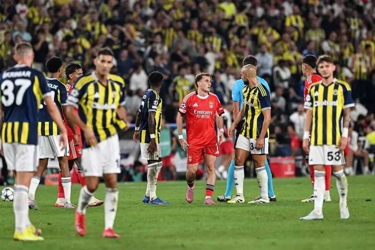 **Fenerbahçe, Benfica Deplasmanında Tarih Yazmaya Çalışacak**