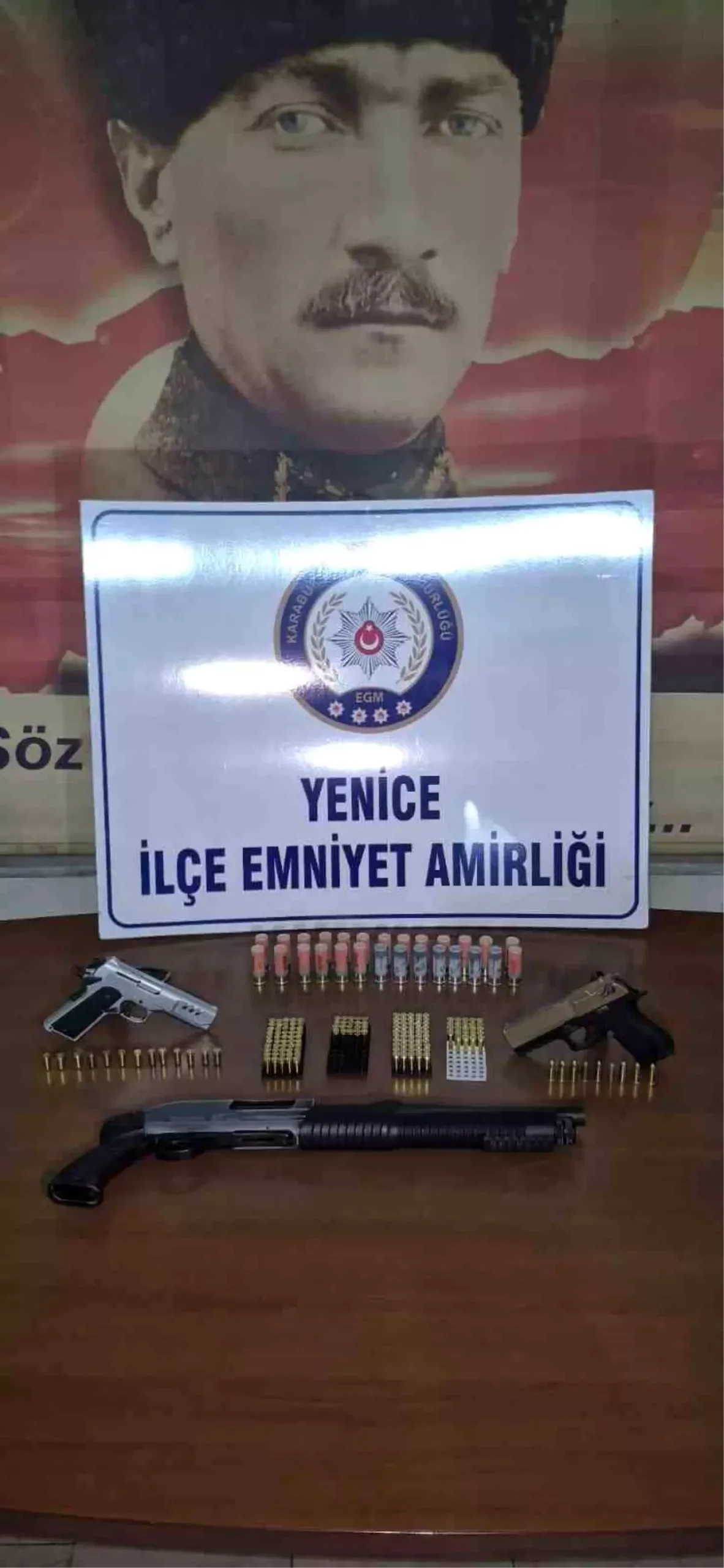 **Karabük’te Eğlence Mekânına Silah ve Uyuşturucu Baskını**