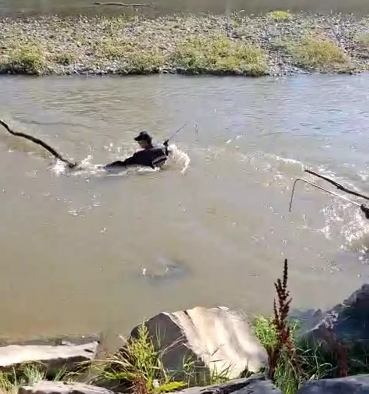 Karsu Nehri’nde Boğulan Genç Kız İçin Arama Çalışmaları