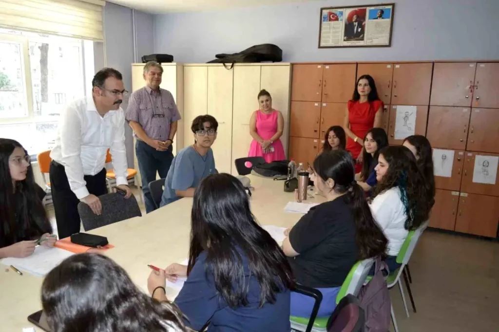 Kaymakam Ateş Öğrencileri Yaz Kursunda Ziyaret Etti