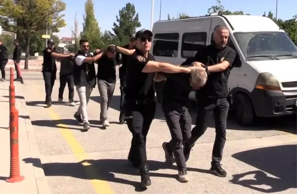 Cinayet Zanlısı Adliyeye Sevk Edildi