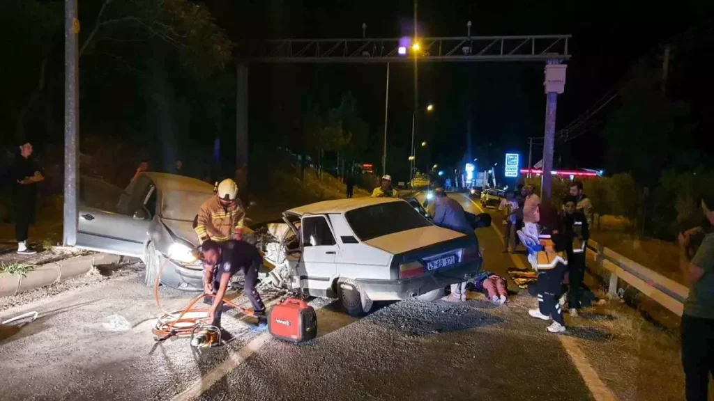 **Manisa’da Feci Kaza: 7 Kişi Yaralandı**