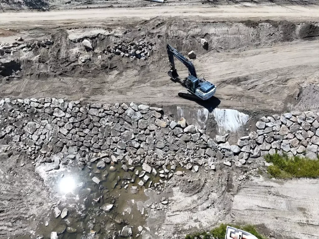 Meriç Nehri Kıyısında Taşkınlara Karşı Güçlendirme Çalışmaları