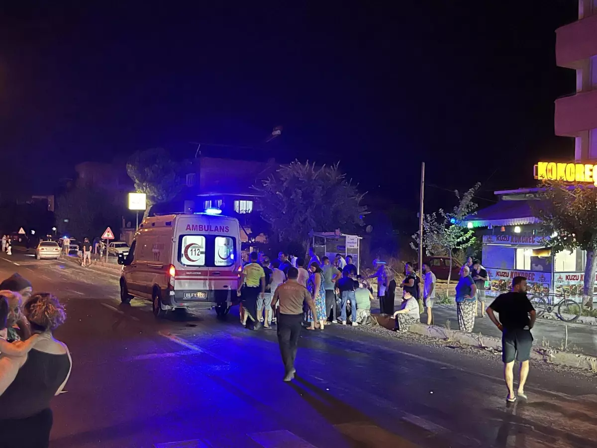 Motosiklet Yayalara Çarptı: 1 Ölü, 2 Yaralı