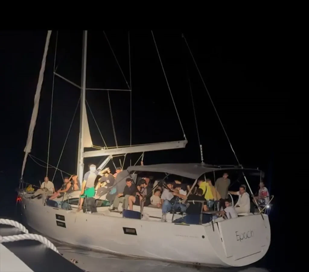 Datça Açıklarında 77 Düzensiz Göçmen Kurtarıldı