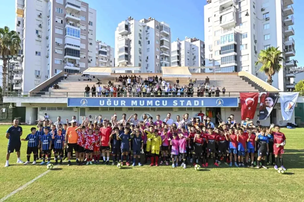 **Futbol Turnuvası ile Zafer Bayramı Coşkusu**