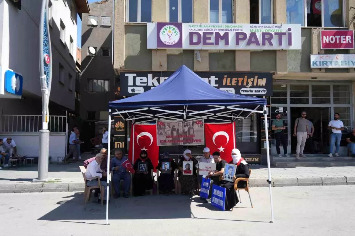 Muş’ta Ailelerin Evlat Nöbeti Eylemi