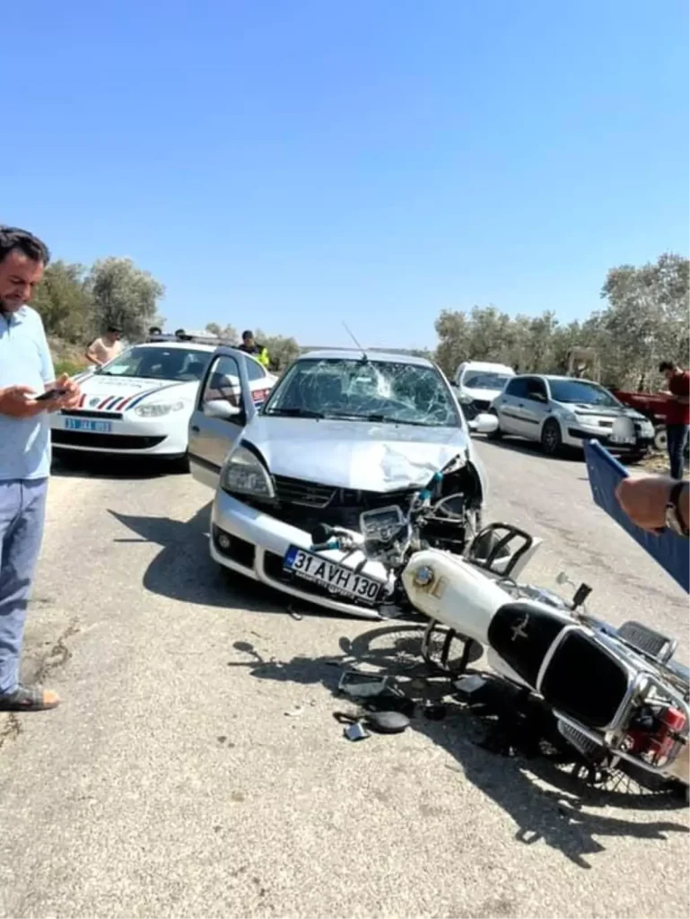 Hatay’da Otomobil-Motosiklet Çarpışması: Sürücü Yaralandı