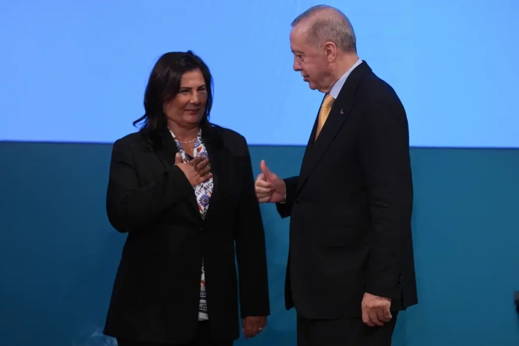 **Özlem Çerçioğlu’ndan Cumhurbaşkanıyla İlişkiler Hakkında Açıklama**