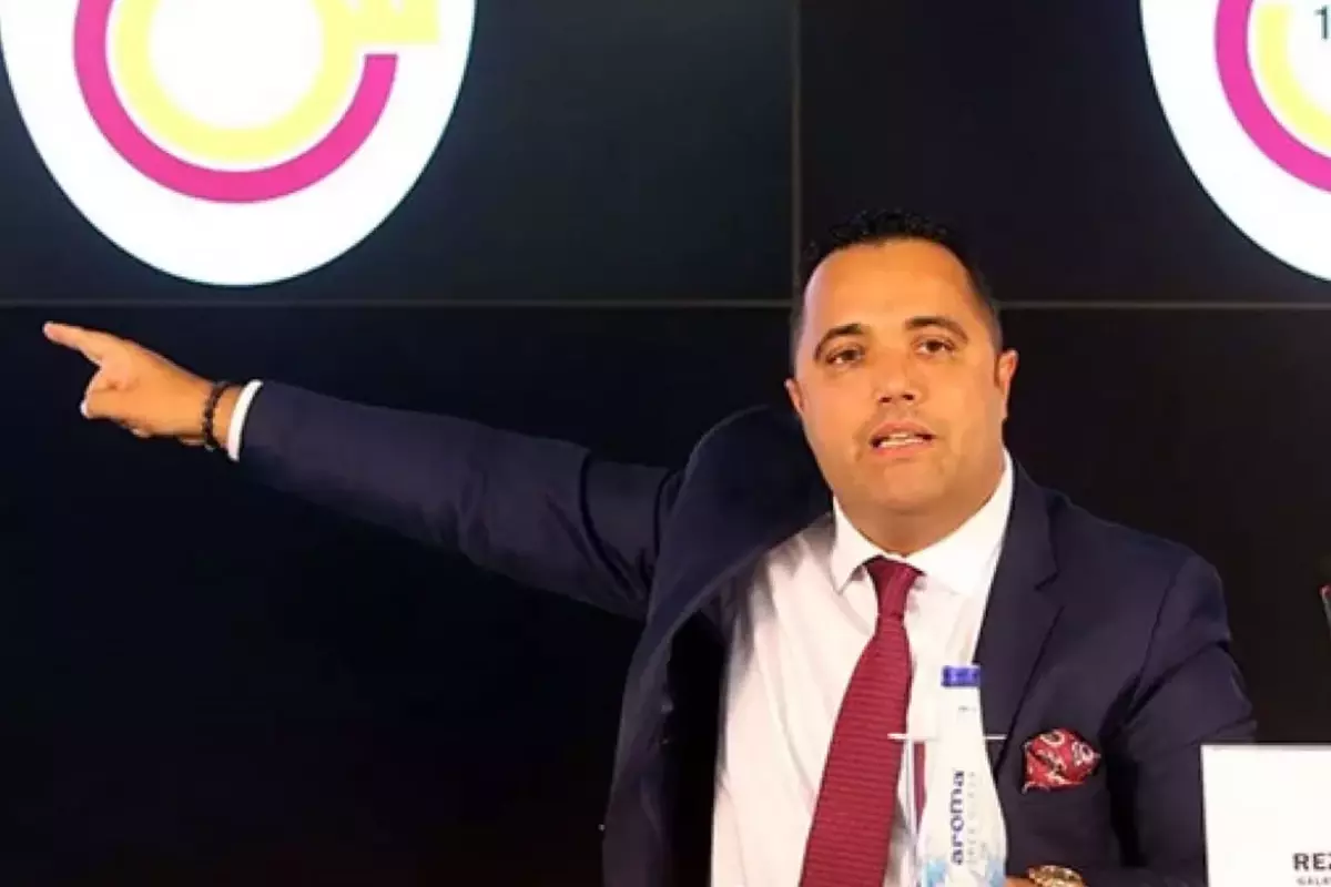 **Galatasaray Rezan Epözdemir’in Üyeliğini Askıya Aldı**