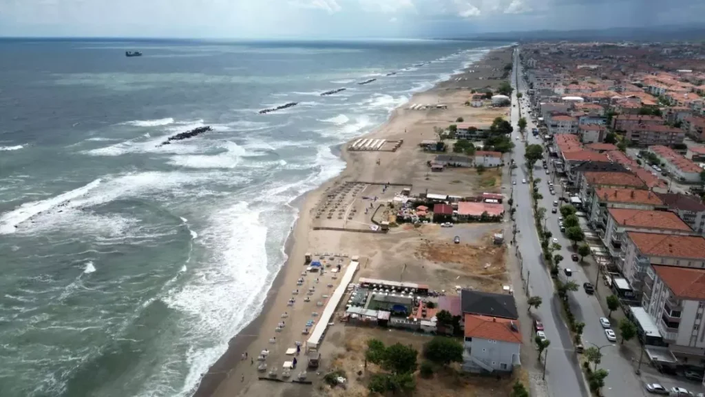 **Sakarya’da Denize Girişler Yasaklandı**