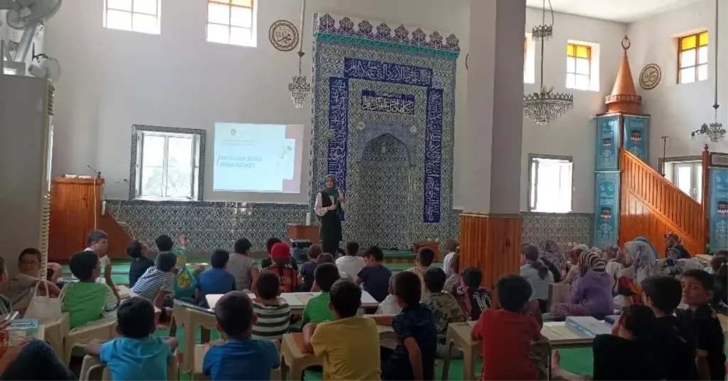 Aydın’da Yaz Kur’an Kursu Öğrencilerine Kişisel Gelişım Eğitımı