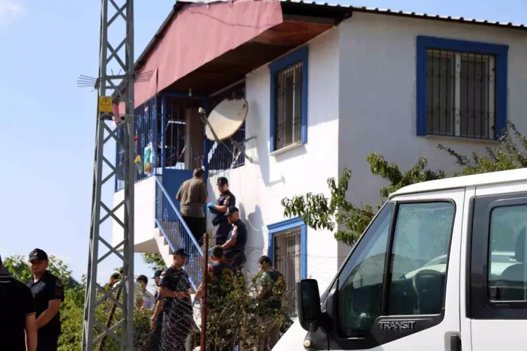 Kozan’da Öğretmen Ev Sahibi Kiracısını Dövdü, Ölümüne Neden Oldu