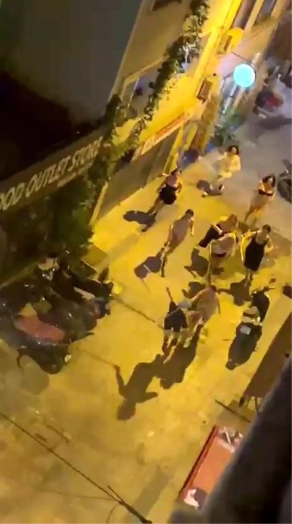 Taksim’de Şahıs 8 Transın Sopalı Saldırısına Uğradı