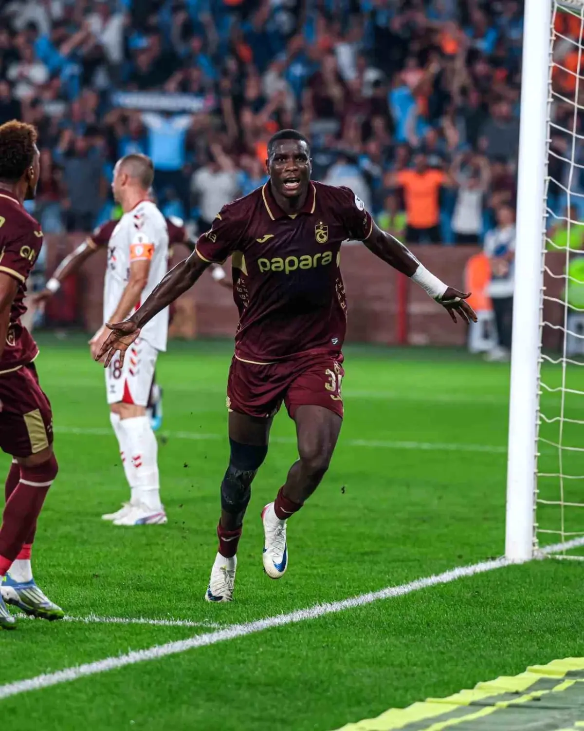 Trabzonspor, Samsunspor’u 1-0 Üstünlüğüyle Geçti