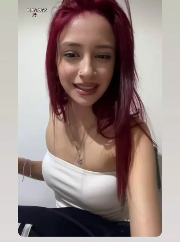 “Adalet İsteyen Kitle Cinayet Şüphelisinin Evi Başında Toplandı”