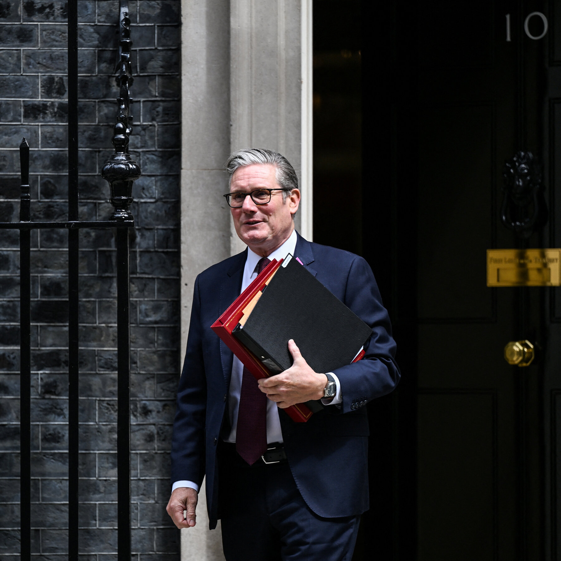 Progressives Unite: London Summit Tackles Rise of Right-Wing Populism