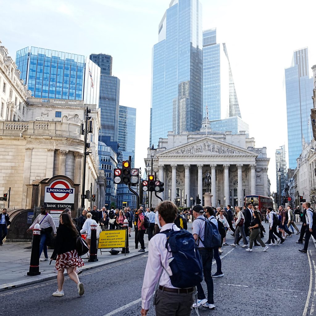 UK to Roll Out Digital IDs: Balancing Security and Privacy Concerns