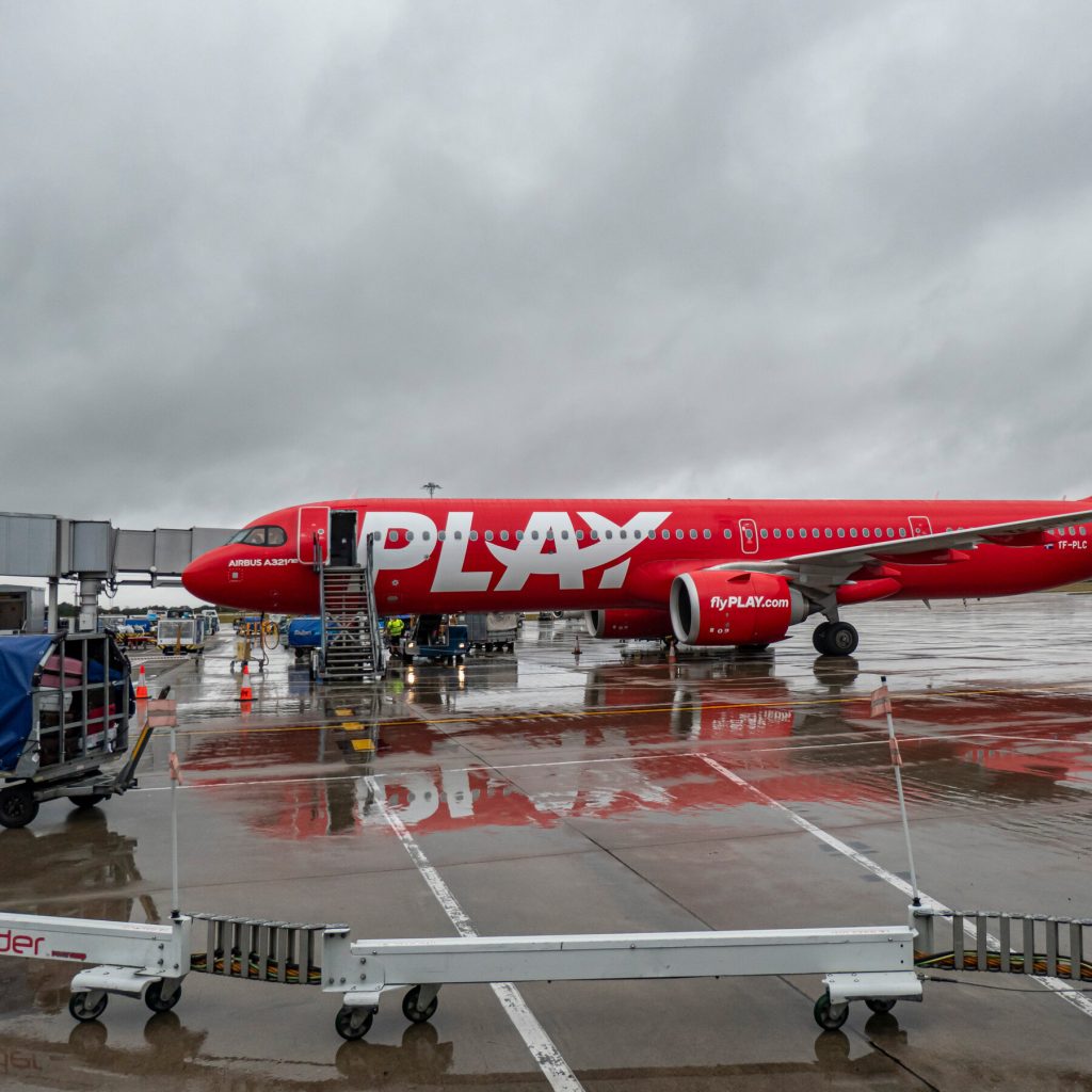 Icelandic Budget Airline Play Abruptly Ceases Operations, Stranding Passengers Worldwide