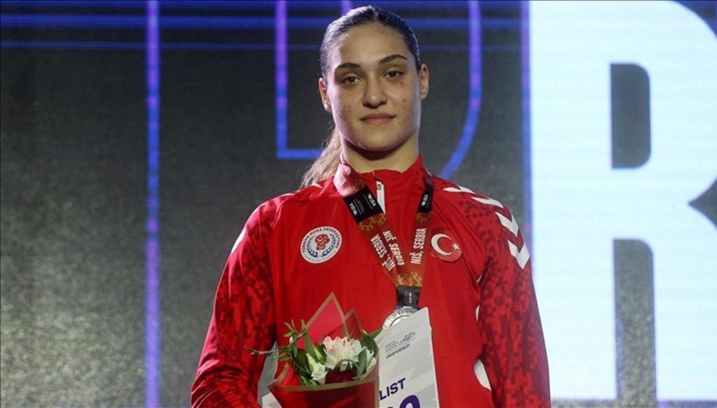 Milli boksör Büşra Işıldar, dünya ikincisi oldu!