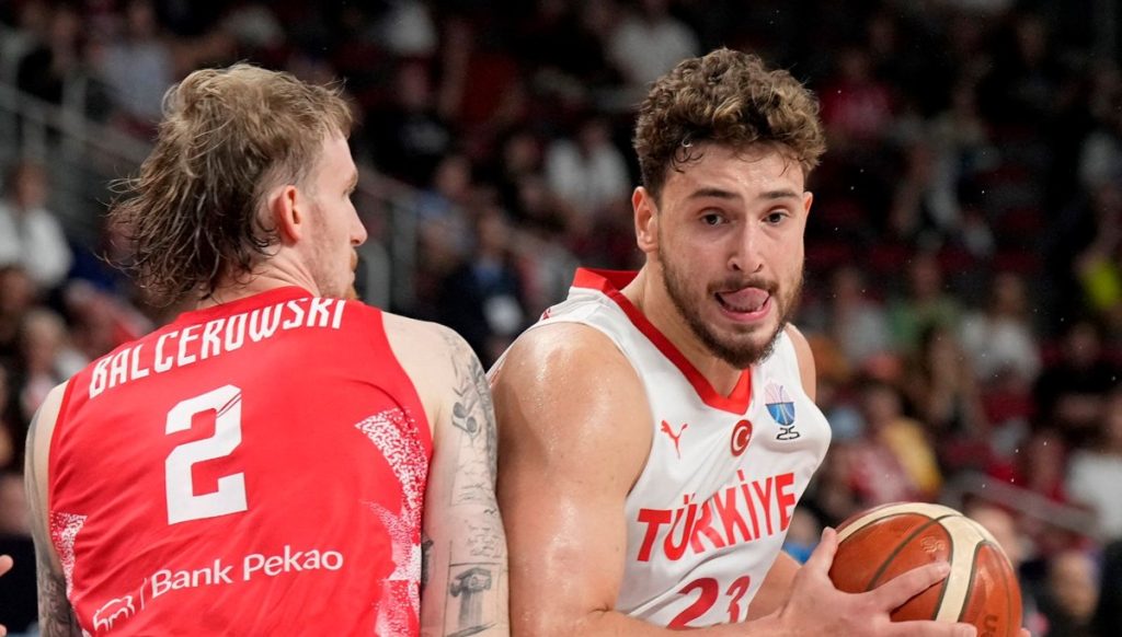 12 Dev Adam tarih yazdı: Milliler, EuroBasket’te yarı finalde!