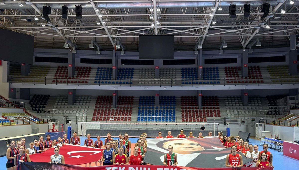 İzmirli voleybolcular 9 Eylül’de tek yürek