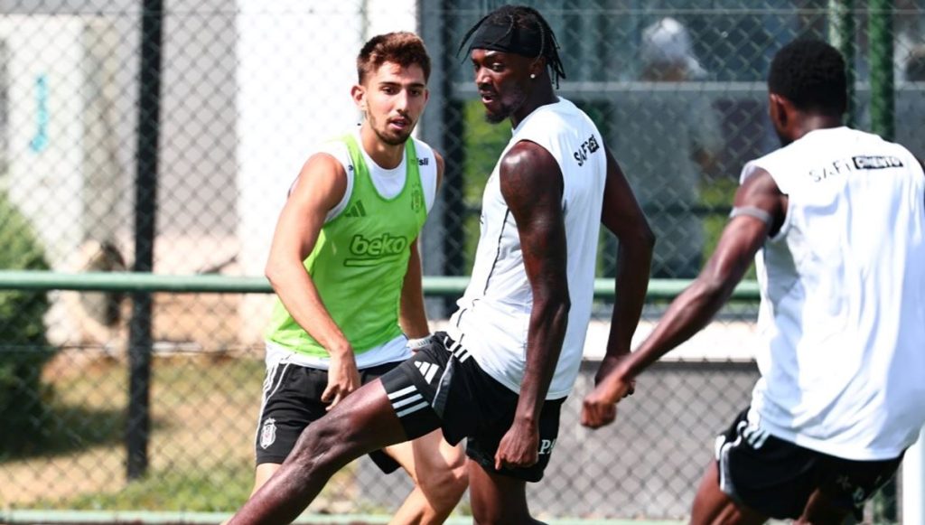 Beşiktaş’ta kamp kadrosunda sürpriz