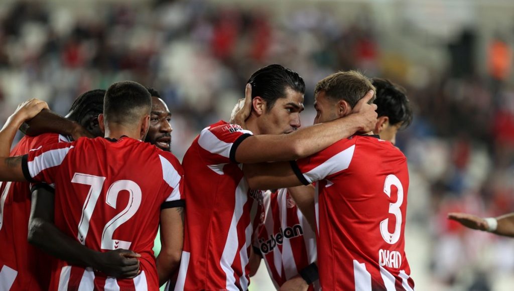 Sivasspor’un ligde 8 maçlık galibiyet hasreti sona erdi