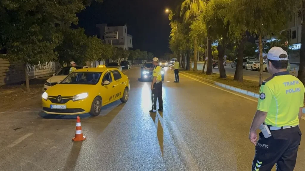 Adana’da Dron Destekli Trafik Denetimi
