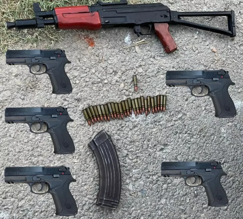 Kaçarken 9 Yaşındaki Bisikletliye Çarpan Araç Takalandı