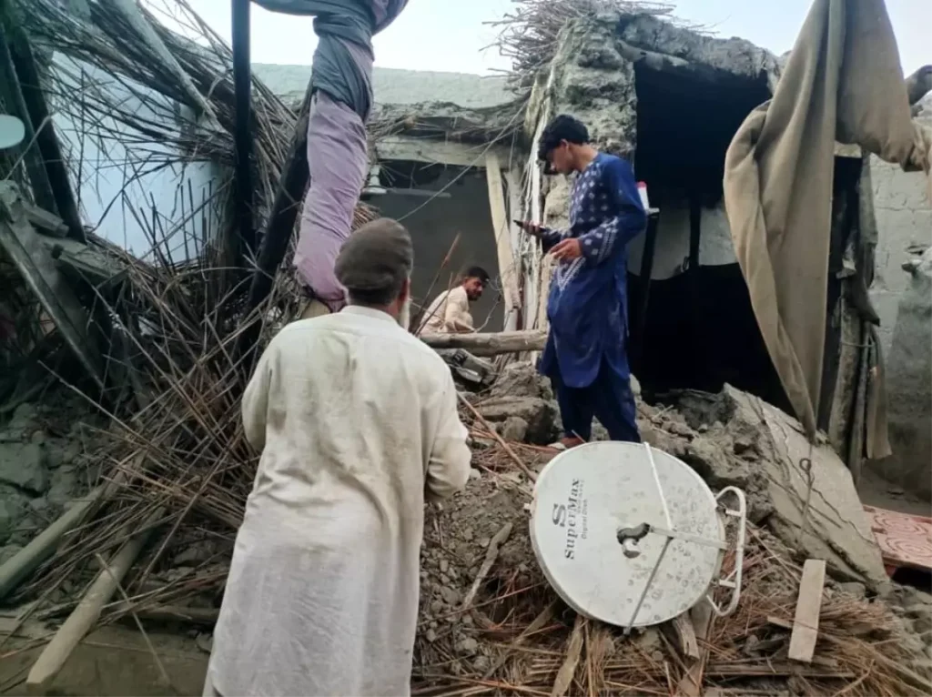 Afganistan’da 6.0 Büyüklüğünde Devamlı Deprem