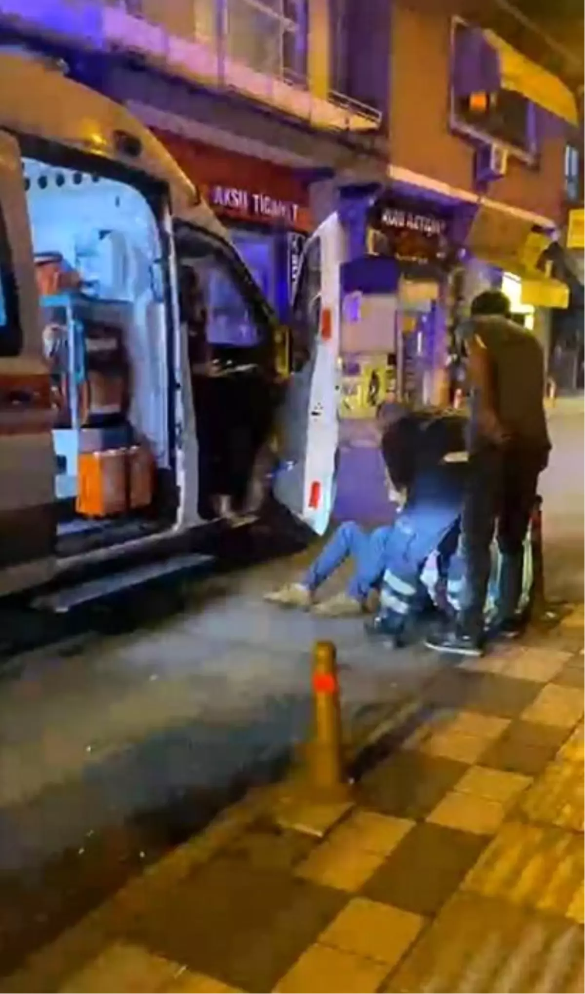 Alkollü Şahıslar Caddeyi Kargaşa İçine Soktu