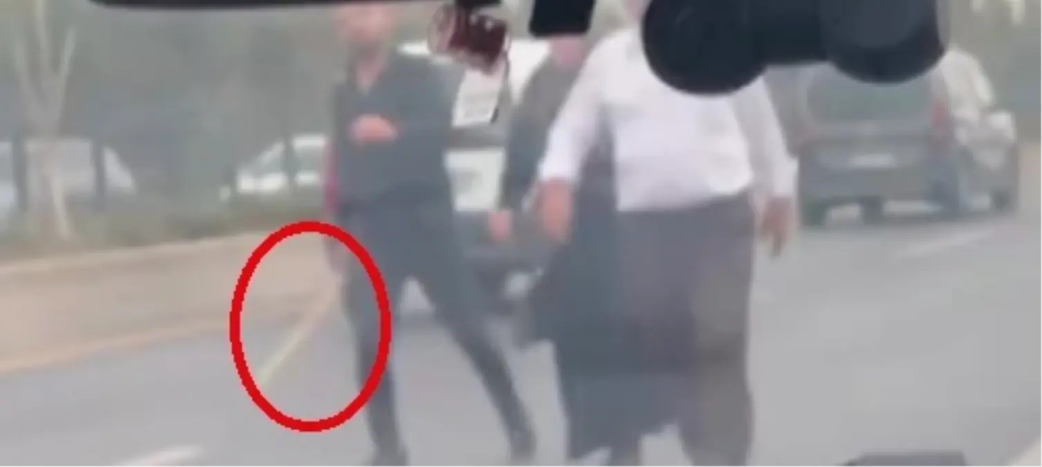 Trafik Kaosu: Sopa ile Tehdit Eden Sürücü Yakalandı