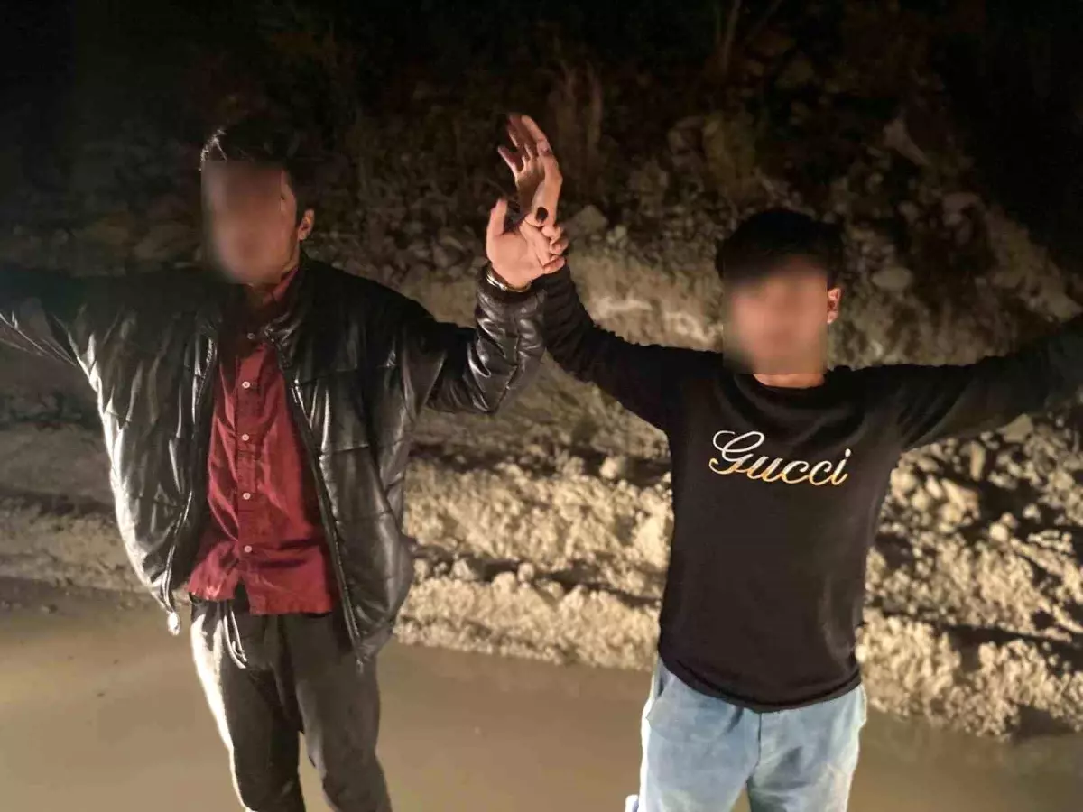 Artvin’de Göçmen Kaçakçılığı Operasyonu: 3 Tutuklama
