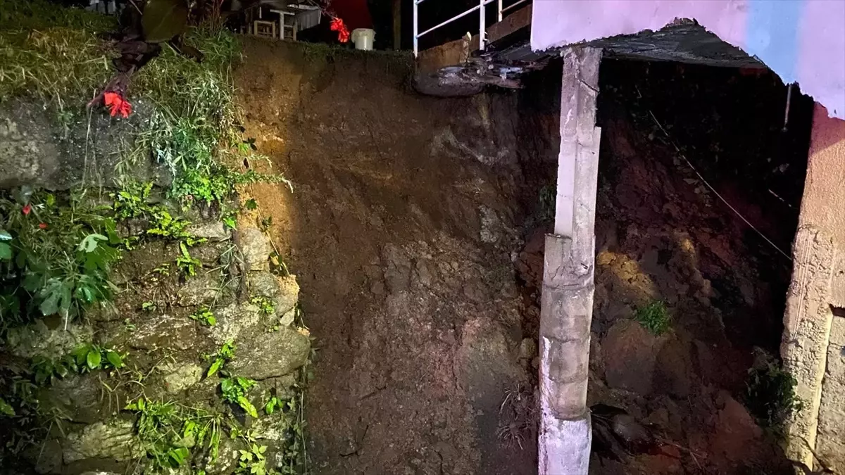 Artvin’de Heyelan Riski: 2 Bina Tahliye Edildi