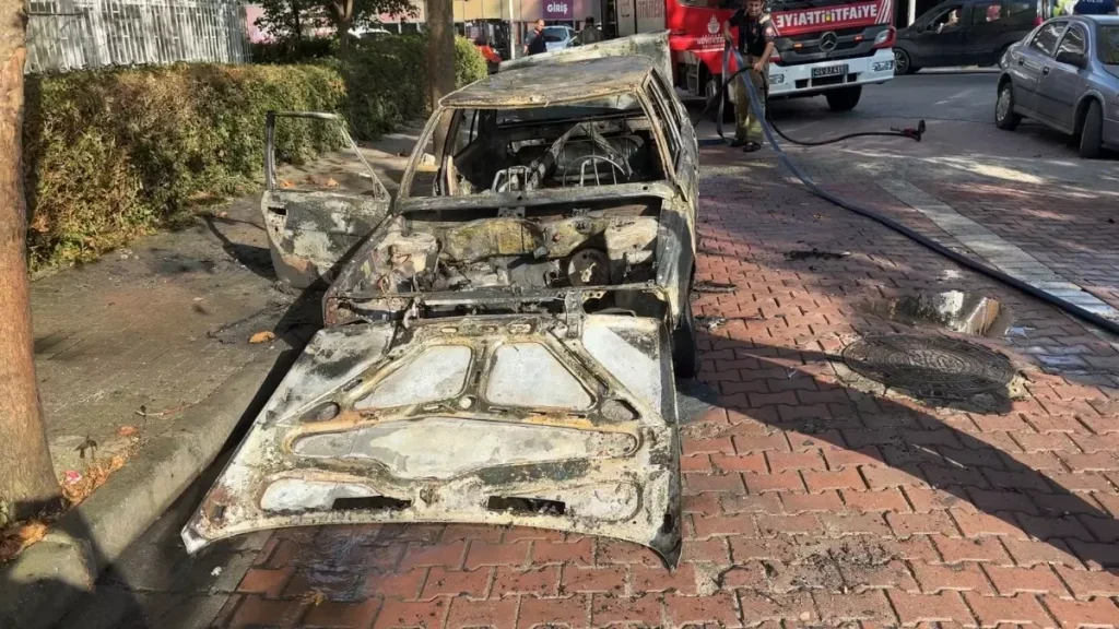 AVCILAR’da Otomobil Yangını