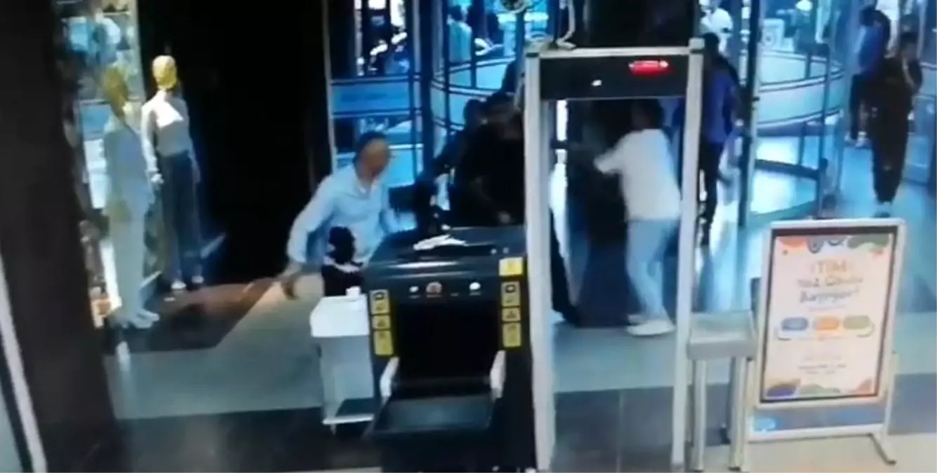 AVM Müdürü Bıçaklanarak Hayatını Kaybetti: Yeni Görüntüler Ortaya Çıktı