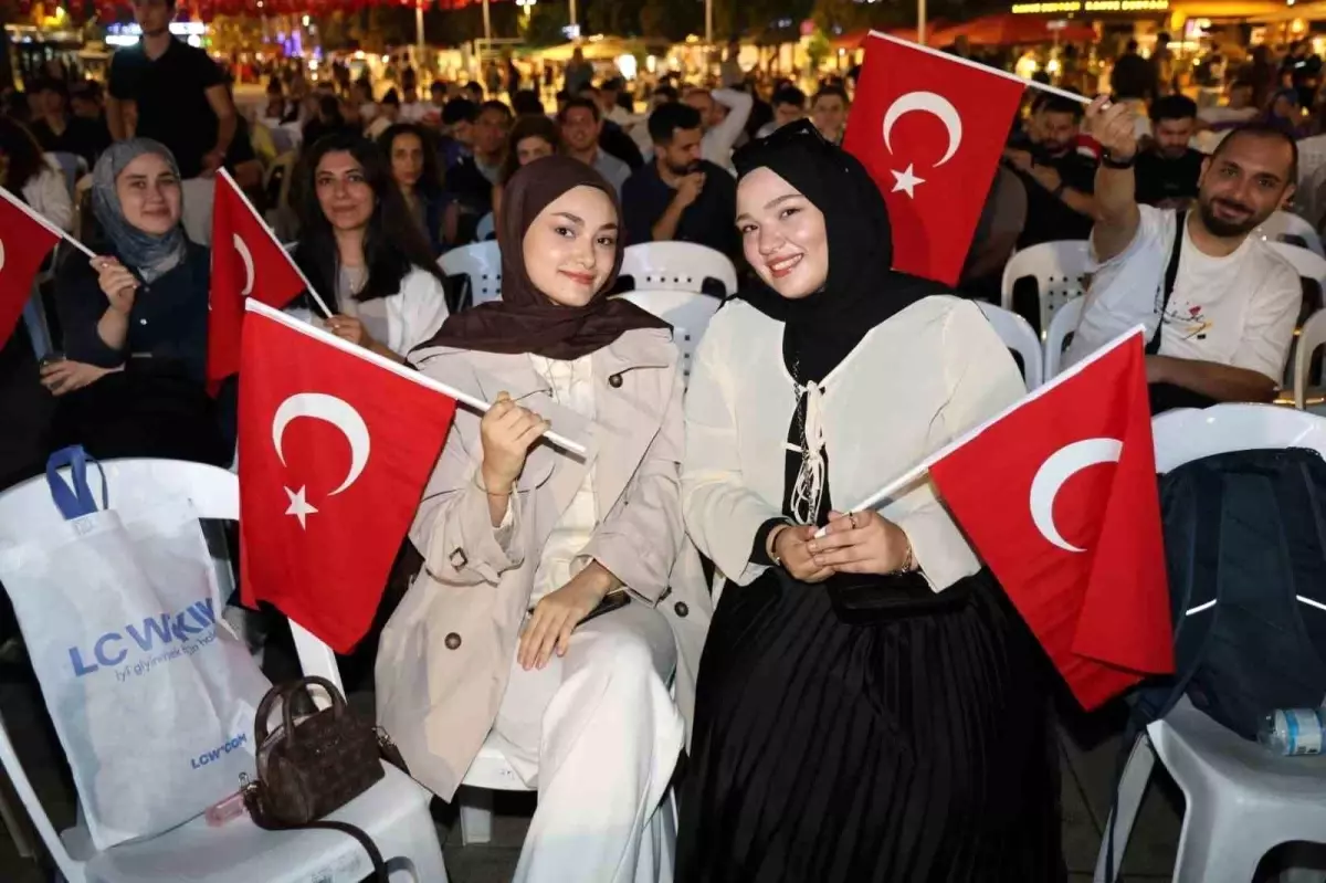 Kocaelili Binler EuroBasket2025 Final Coşkusuna Katıldı