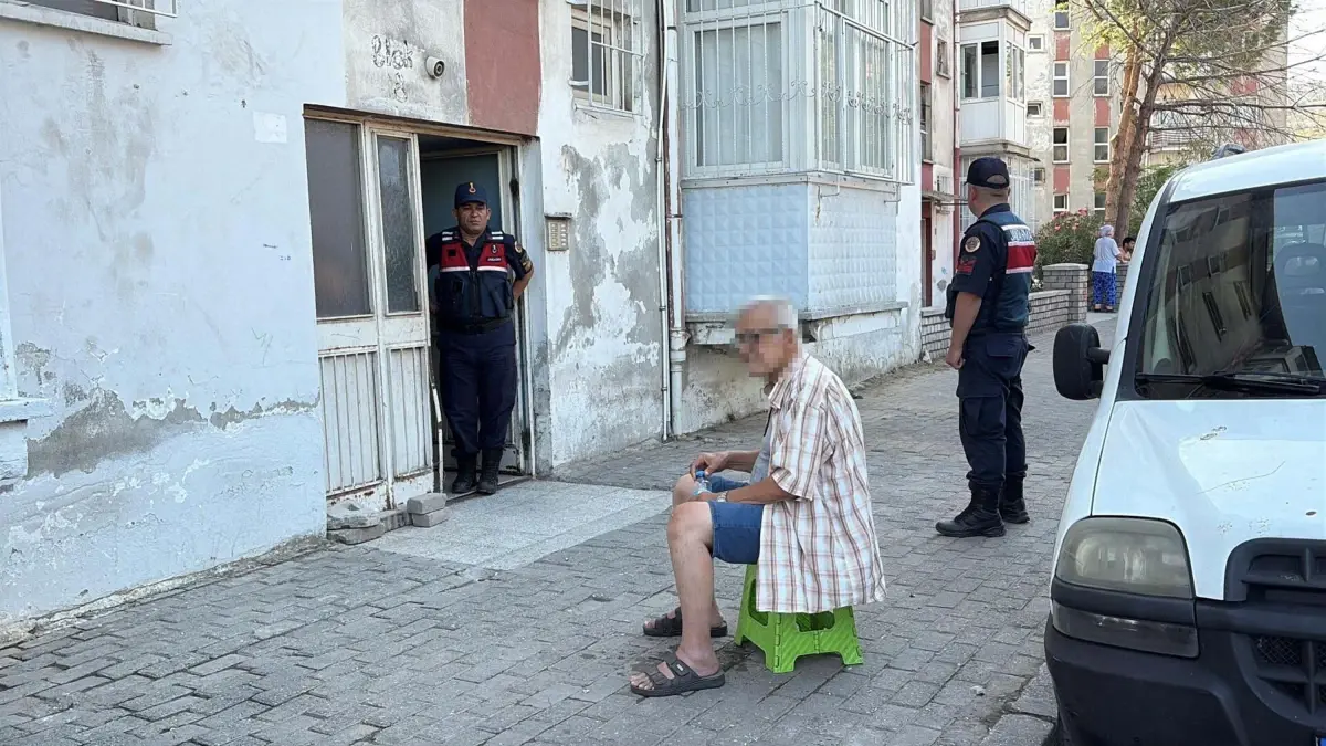 75 Yaşında Uyuşturucu ve Kaçak Sigara Operasyonu