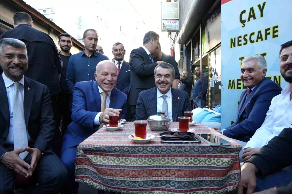 Milli Eğitim Bakanı Yusuf Tekin Erzurum’da Ziyaretlerde Bulundu