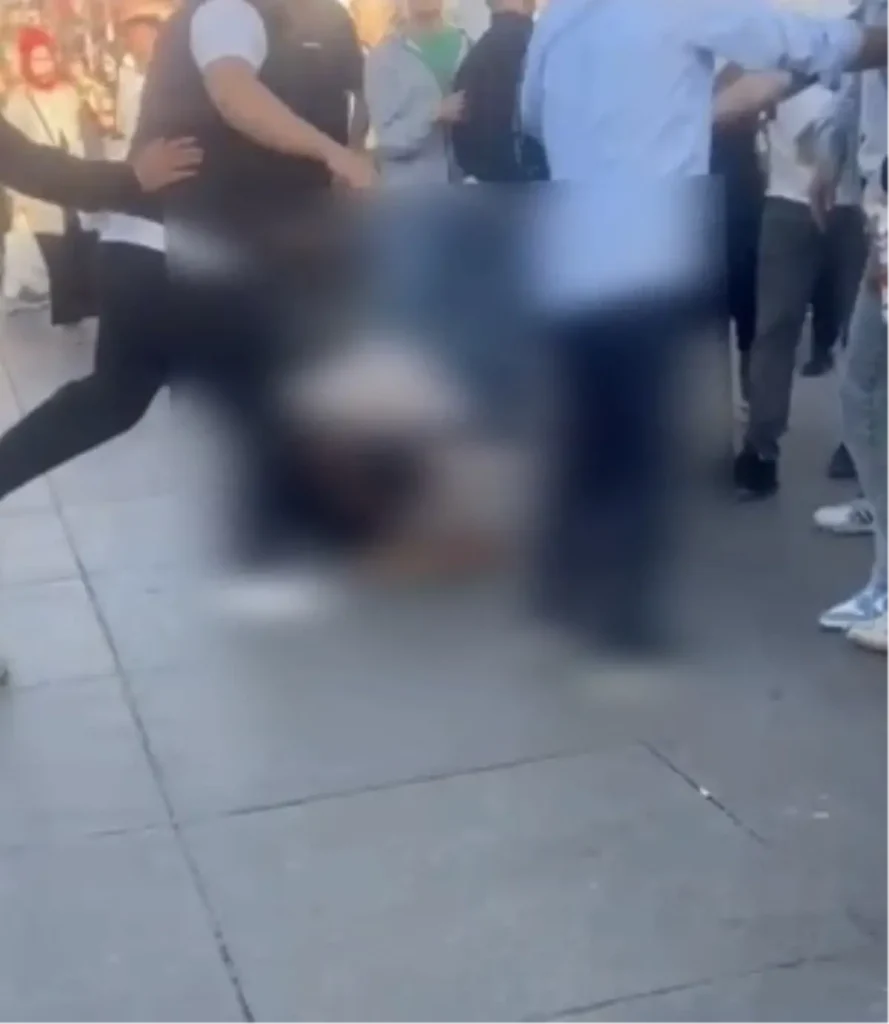 Gizlice Fotoğraf Çeken Şüpheli Linç Edildi