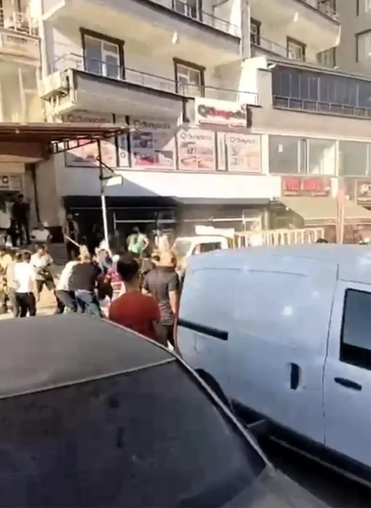 Batman’da Taş ve Sopalı Kavga: 12 Kişi Yaralandı