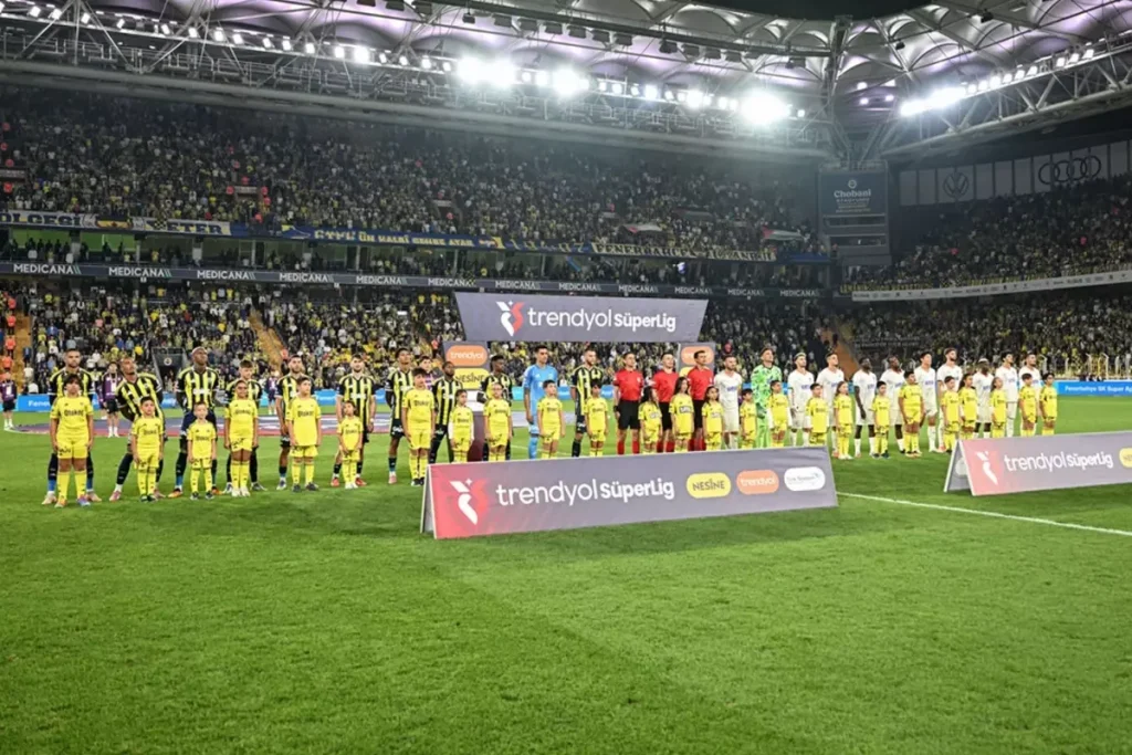 Beşiktaş’tan Fenerbahçe Maçına Tepki: VAR Hakemi Özütoprak’a Eleştiri