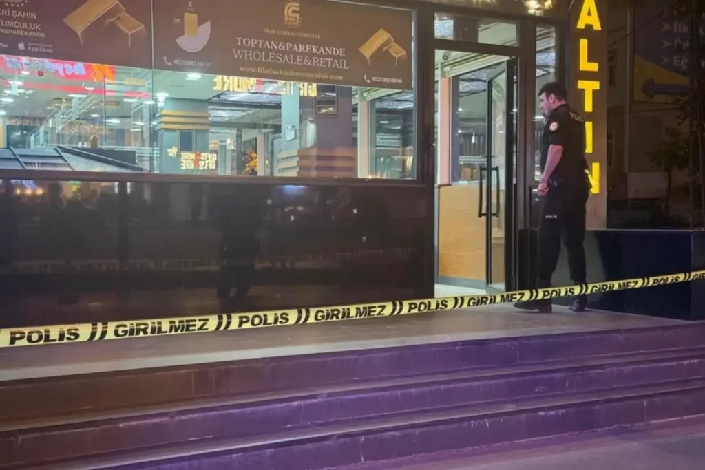 Beylikdüzü’nde Kuyumcuya Silahlı Saldırı